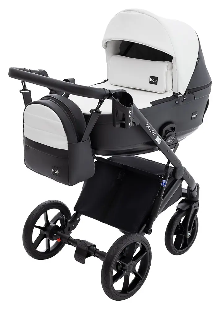 Коляска 2 в 1 Bair Kiwi Plus ECO BKP-51/15 белый/черный